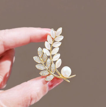 XSB153 - Floral Leaf Saree Brooch